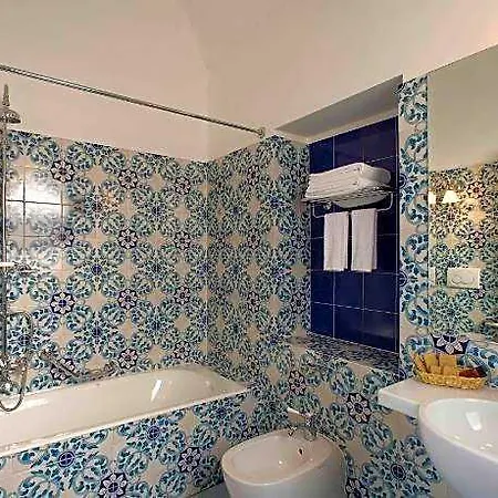 Palazzo Marzoli 4*